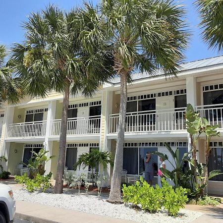 Charming One Bedroom Resort-Style Studio With Pool And Beach Access รัสกิน ภายนอก รูปภาพ
