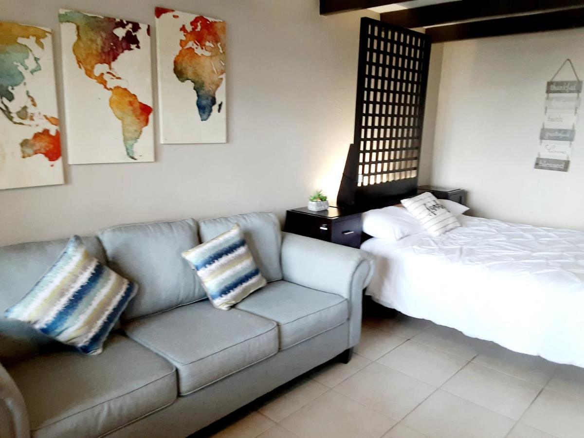 Charming One Bedroom Resort-Style Studio With Pool And Beach Access รัสกิน ภายนอก รูปภาพ
